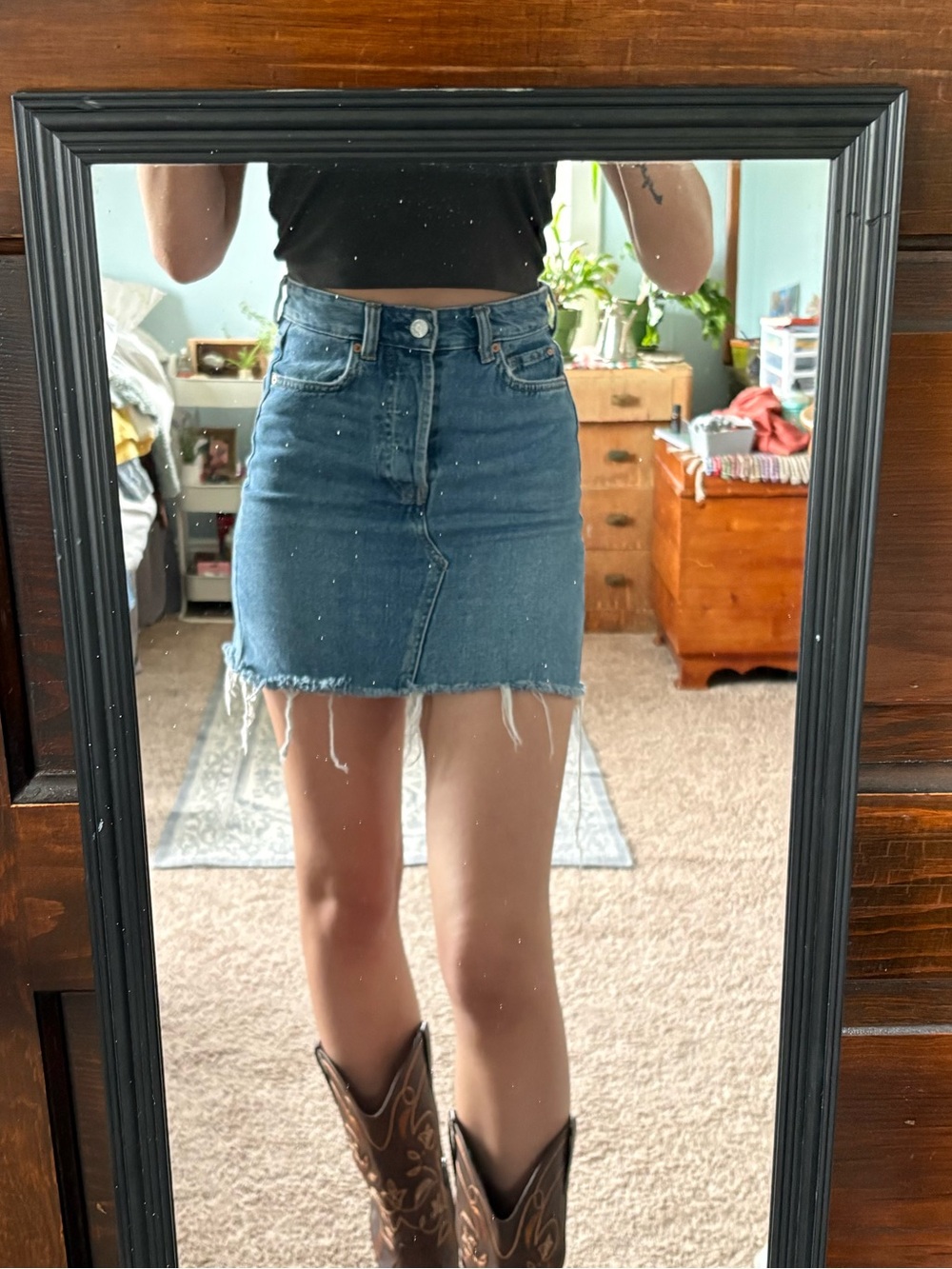 Denim Frayed Hem Mini Skirt - Picture 9 of 10